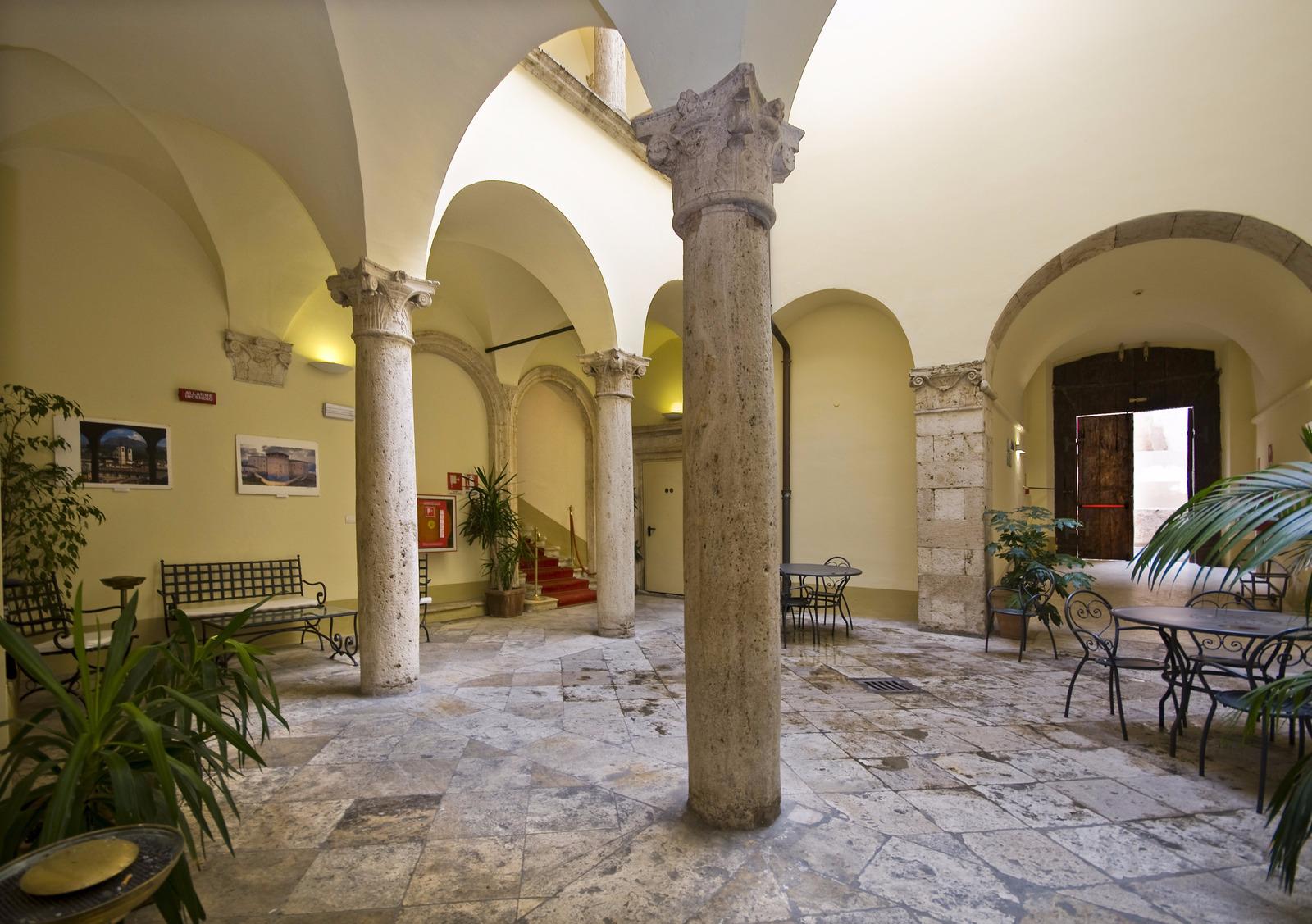 Palazzo Guiderocchi Hotel Ascoli Piceno Exterior photo