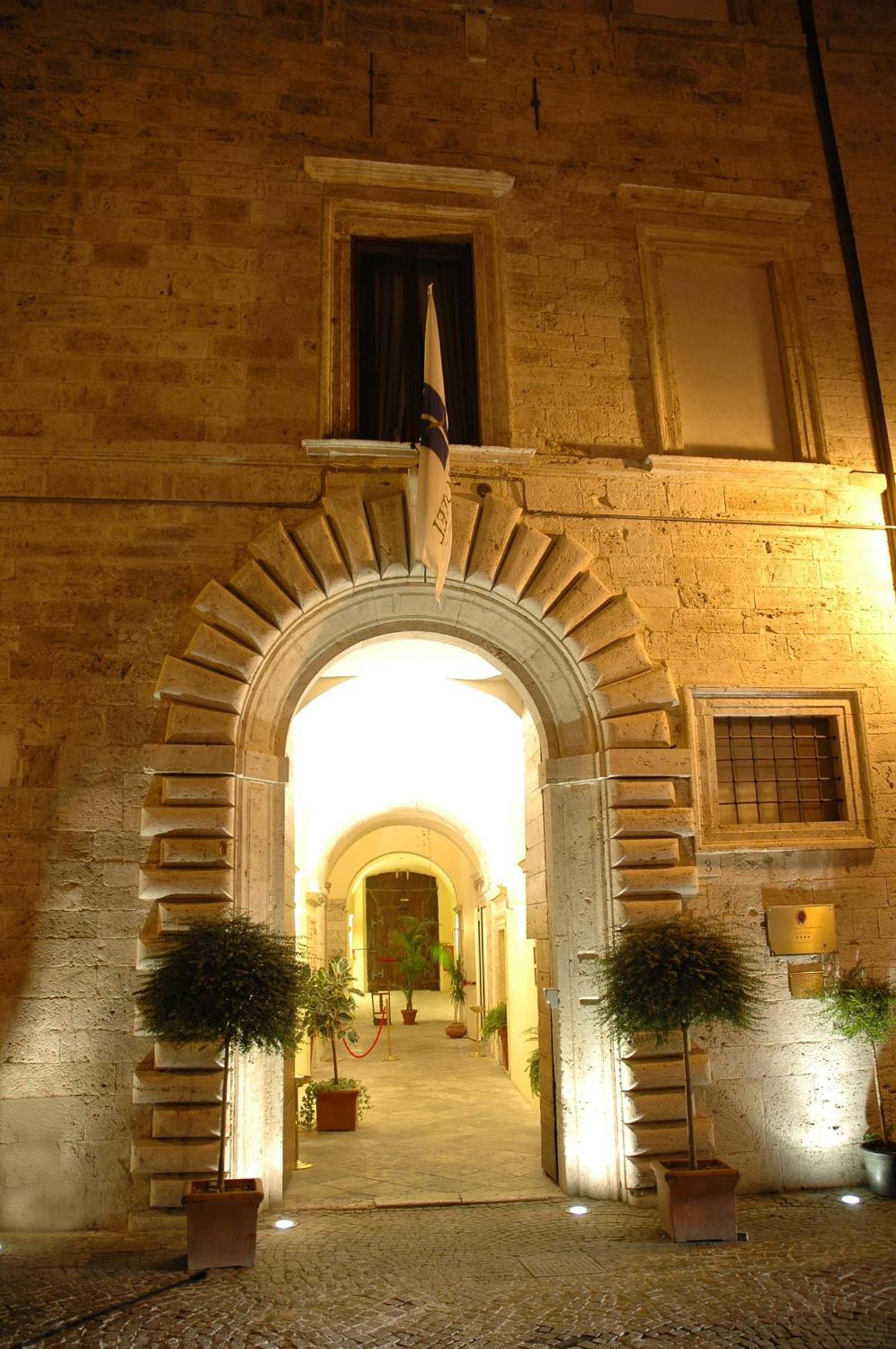 Palazzo Guiderocchi Hotel Ascoli Piceno Exterior photo